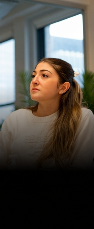 After a Genoa session on finding a niche, Giulia pivoted and closed her first customer.