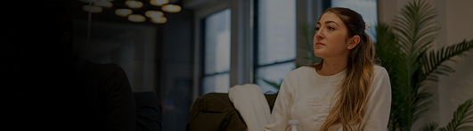 After a Genoa session on finding a niche, Giulia pivoted and closed her first customer.